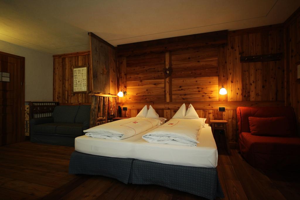 La Torretta Hotel Challand-Saint-Anselme ภายนอก รูปภาพ