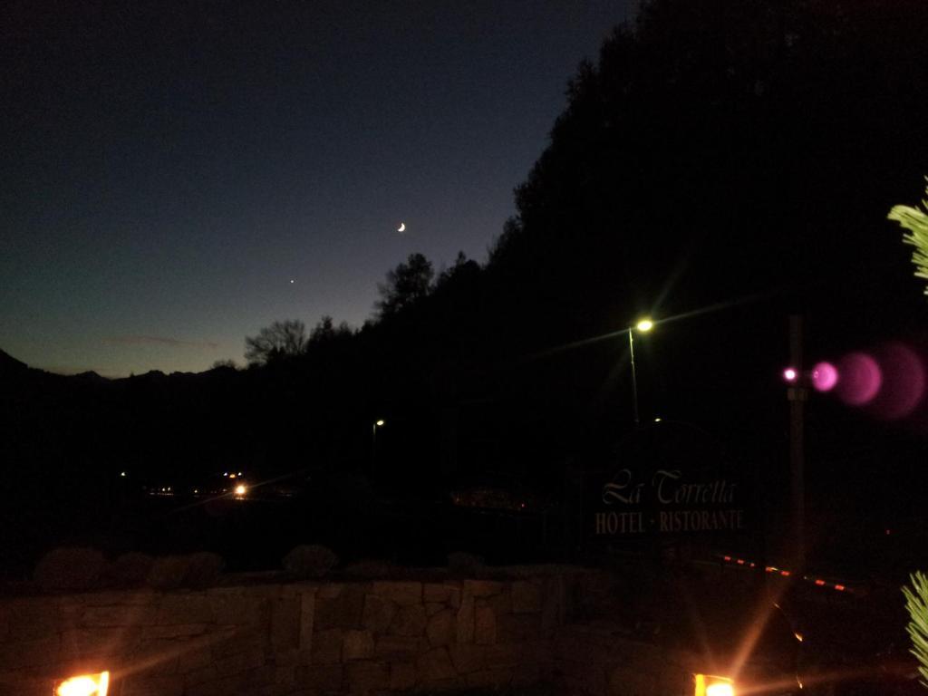 La Torretta Hotel Challand-Saint-Anselme ภายนอก รูปภาพ