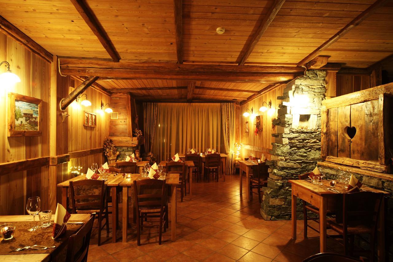 La Torretta Hotel Challand-Saint-Anselme ภายนอก รูปภาพ